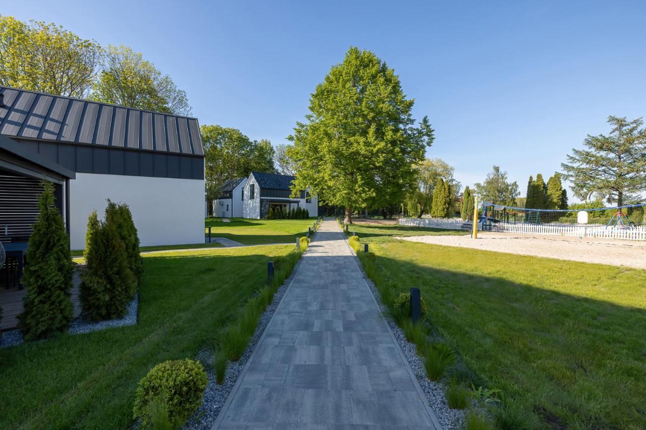 Domki Villa Hoff Resort Тженсач Екстериор снимка